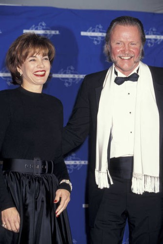 Ann archer jon voight - jon,