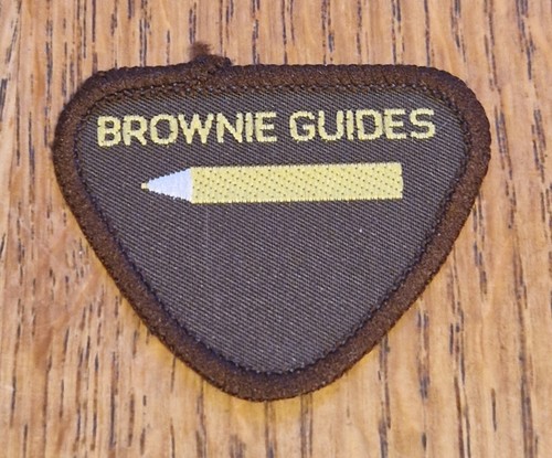 Girlguiding old artist brownie - girlguiding,