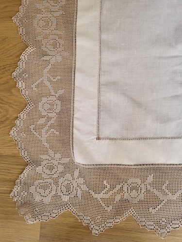 Vintage linen tablecloth filet - vintage,