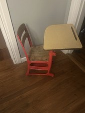 VINTAGE MID CENTURY SMALL CHILD'S SCHOOL DESK METAL/WOOD