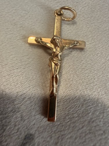 9ct gold christ - 9ct, solid