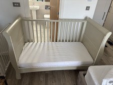 Izziwotnot Bailey Sleigh Cot