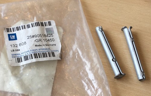 Genuine vauxhall door hinge - 2,