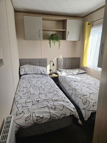 Dog friendly bedroom 2 - 3,