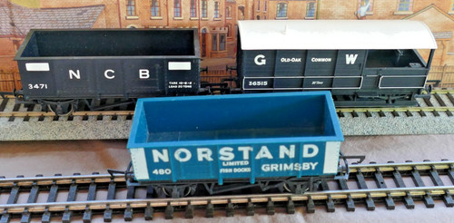 Hornby wagons open - 2,