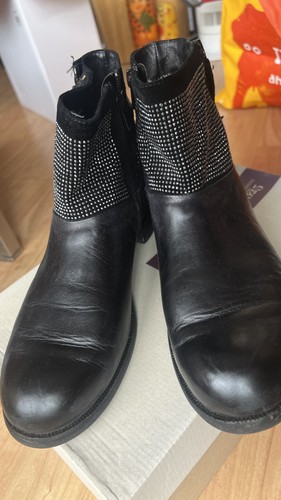 Russell bromley striker - russell,