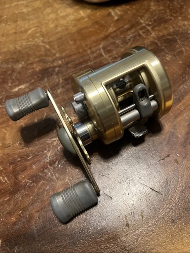 Calcutta 250 bait caster