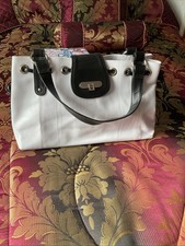 Tommy and Kate White and Black