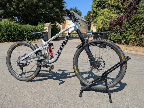 Trek slash 2024 factory - xt,