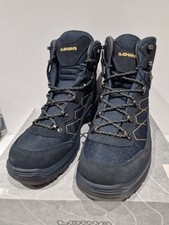 Lowa Taurus Pro GTX Mid