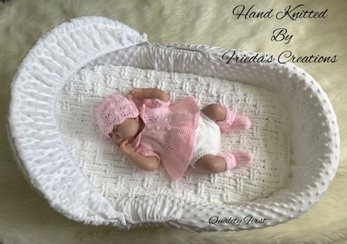 New hand knitted - knitted, reborn