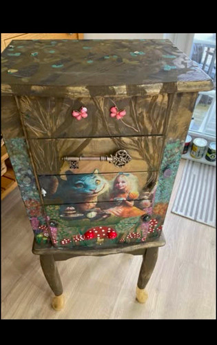 Freestanding wood jewellery - freestanding,