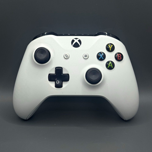 Xbox one controller - 1708, white