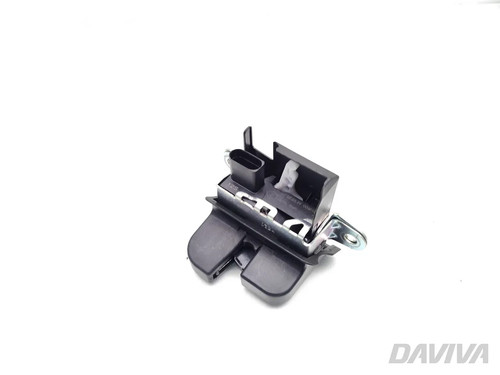Polo tailgate boot - boot, lock