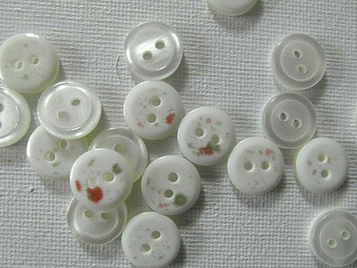 Cream hole flat - hole, buttons