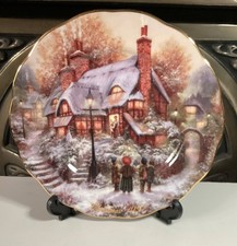 Royal Doulton 1997 Christmas Collection Holly Cottage Plate With Certificate.