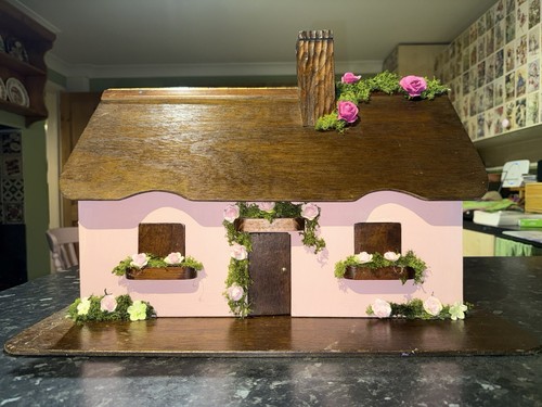 Wooden painted cottage - wooden,