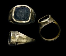 Knight Templar Crusader Silver Ring Black Inlay, 12th–13th Century Holy Land