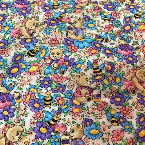 Fabric freedom bee - freedom, on