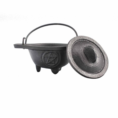Cast iron cauldron with - cast,