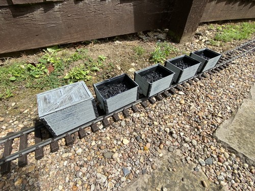 Job lot garden railway 45mm - garden,