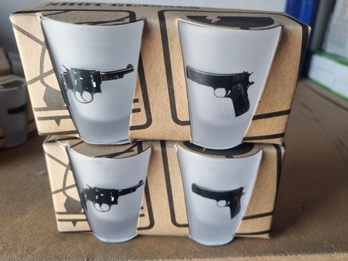 Gun revolver themed frosted - 4x,