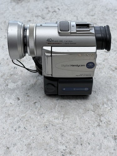 Sony dcr pc100e handycam - sony,