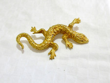 Sparkly gold tone metal lizard brooch, textured scales, 6cms across