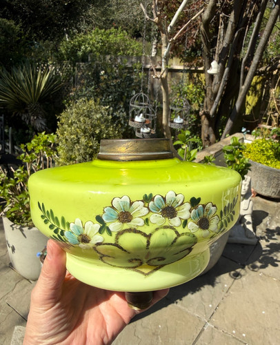 Antique large lime green hand - large,