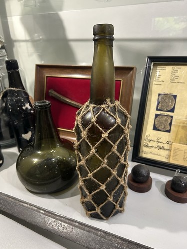 Antique shipwreck pirate - shipwreck,