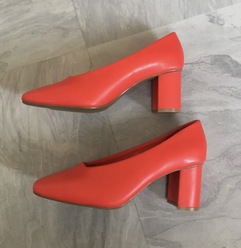 Bnwt ladies vegan block - m&s,