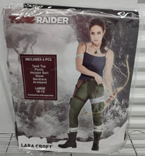 Tomb Raider Lara Croft Cosplay