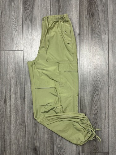Bershka olive green cargo - bershka,