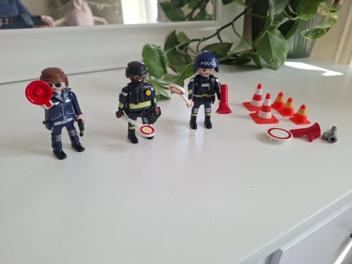 Police playmobil figures and - police,