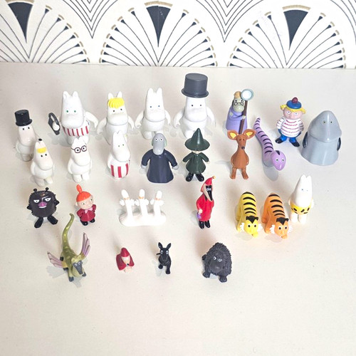 Large lot 24x moomin - large,
