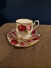 Royal Albert Bone China Old English Rose Tea Cup Trio Set Excellent Condition