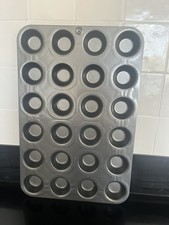 The Pampered Chef Deluxe Mini