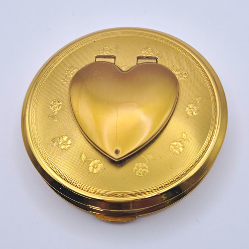 Kigu powder compact - powder,