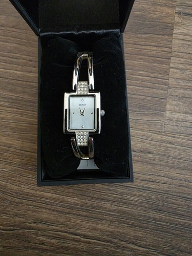 Ladies sekonda quartz watch - sekonda,