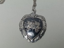 Pre-owned Vintage Siam Silver Heart Shape Pendant, Niello Dancers on a 925 Chain