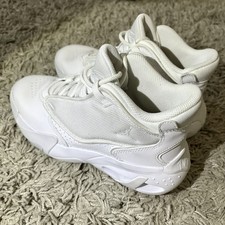 Nike Air Jordan Max Aura 4 pure platnum(all white)  Size 3UK juniors