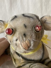 1950s tiger with electric eyes