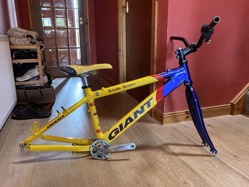 Retro giant trials - team, martin