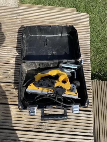 Dewalt professional 1050w