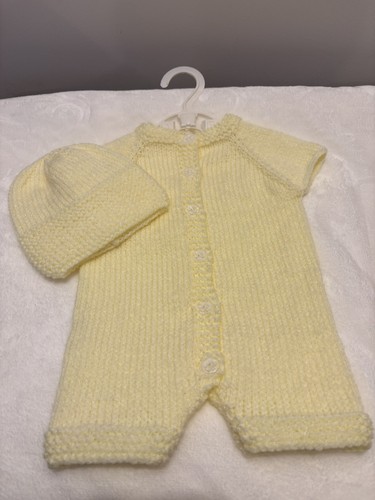 Hand knitted pale lemon - lemon, baby