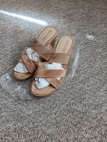 Beige shoe - beige,