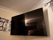 Samsung 50-inch Smart TV Comes