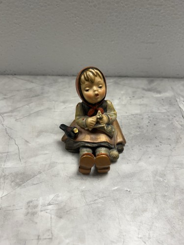 Vintage goebel hummel figurine - goebel,