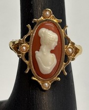 Vtg Avon Cameo Ring w/ Faux