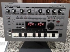 Roland MC-303 Groovebox Sample
